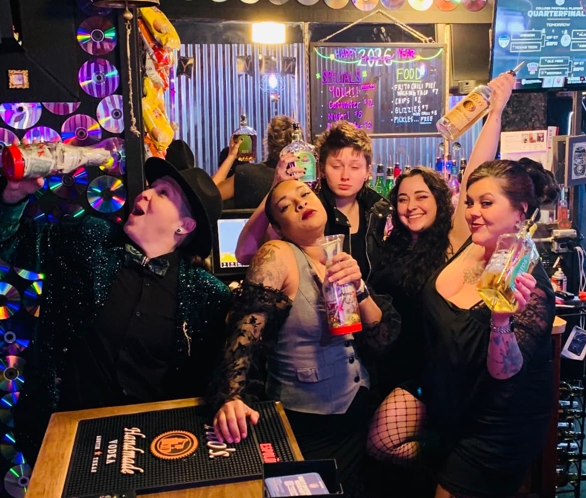 The welcoming atmosphere at Alibi's OKC